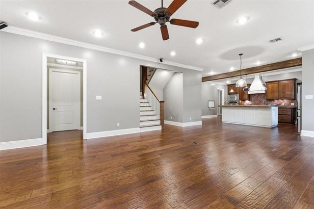 926 Carondelet Street, Lake Charles, LA 70605