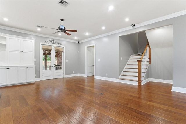 926 Carondelet Street, Lake Charles, LA 70605