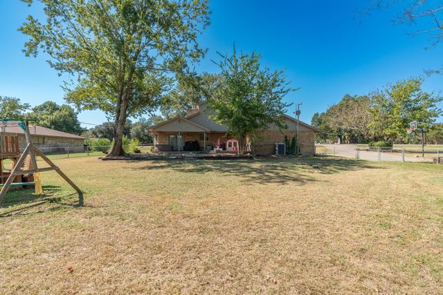 4137 FM 1568, Campbell, TX 75422