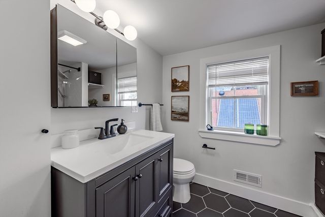 57 Walnut Street 2, Somerville, MA 02143