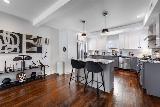 57 Walnut Street 2, Somerville, MA 02143