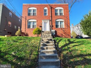2905 30TH STREET, Washington, DC 20020