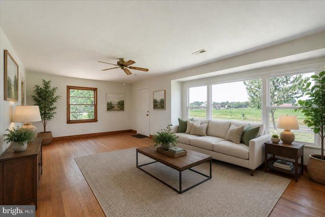 12 LITTLE WHIM RD, Fredericksburg, VA 22405
