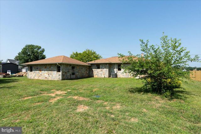 12 LITTLE WHIM RD, Fredericksburg, VA 22405