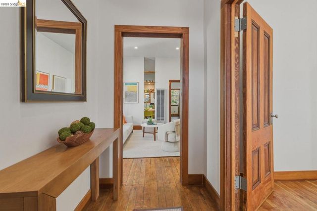 962 55Th St, Oakland, CA 94608