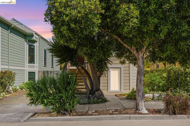 962 55Th St, Oakland, CA 94608