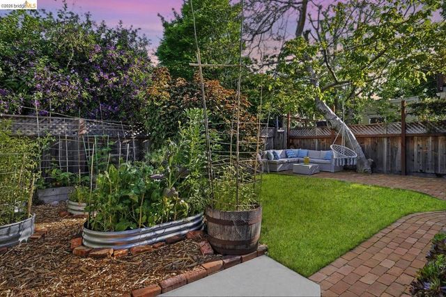 962 55Th St, Oakland, CA 94608