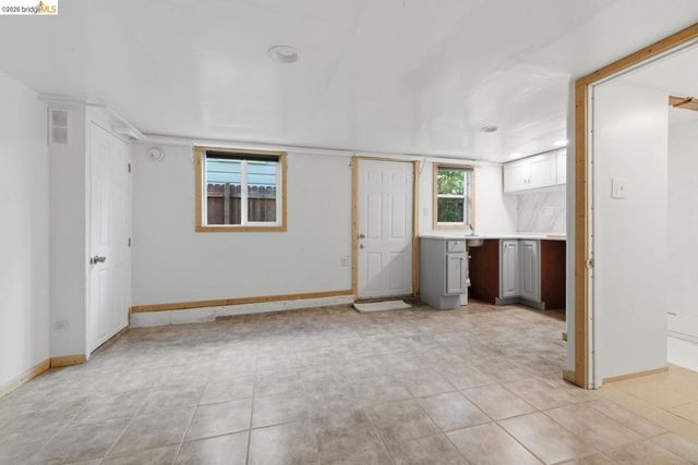 962 55Th St, Oakland, CA 94608