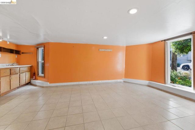 962 55Th St, Oakland, CA 94608