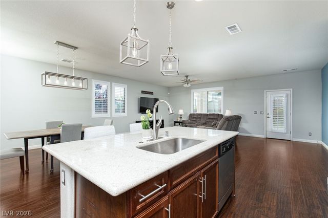 7624 Sugarloaf Peak Street, Las Vegas, NV 89166
