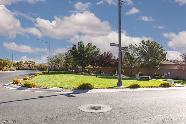 7624 Sugarloaf Peak Street, Las Vegas, NV 89166