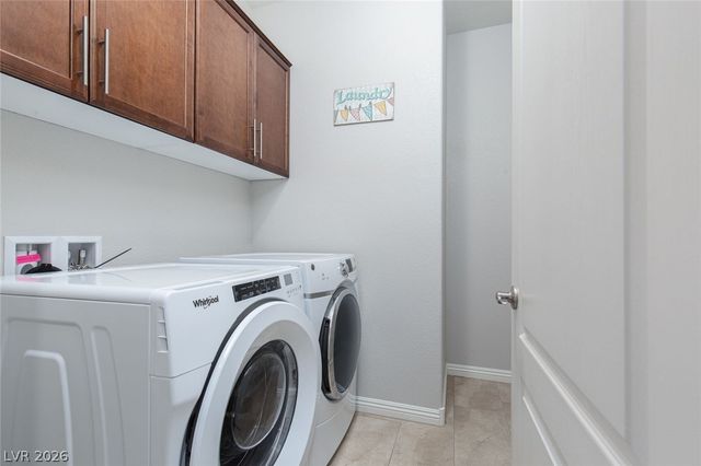 7624 Sugarloaf Peak Street, Las Vegas, NV 89166