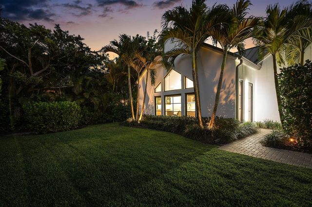 1275 N Swinton Avenue, Delray Beach, FL 33444