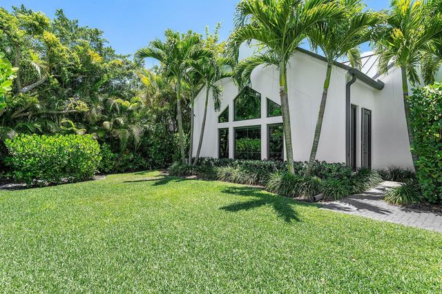 1275 N Swinton Avenue, Delray Beach, FL 33444