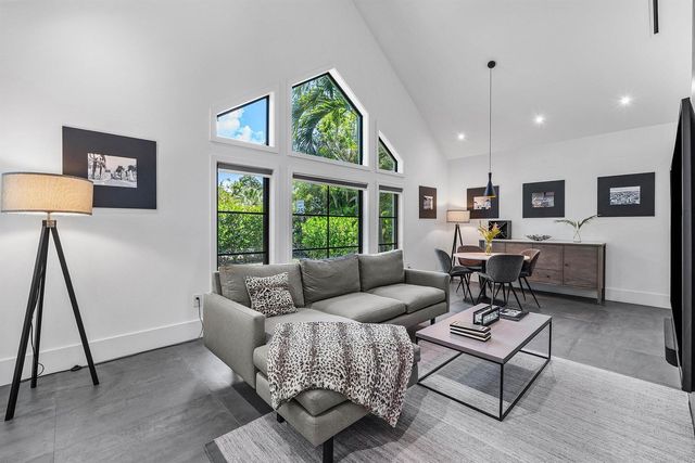 1275 N Swinton Avenue, Delray Beach, FL 33444