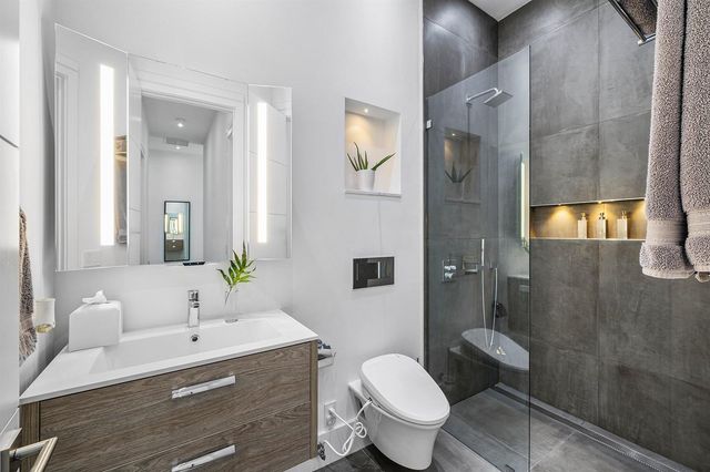 1275 N Swinton Avenue, Delray Beach, FL 33444
