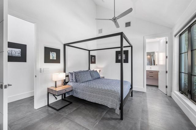 1275 N Swinton Avenue, Delray Beach, FL 33444