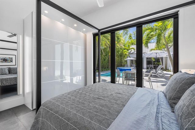 1275 N Swinton Avenue, Delray Beach, FL 33444