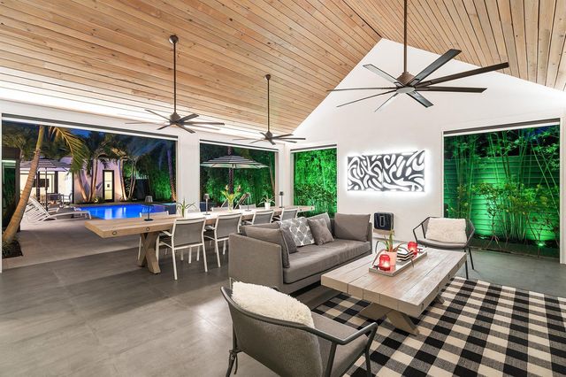 1275 N Swinton Avenue, Delray Beach, FL 33444