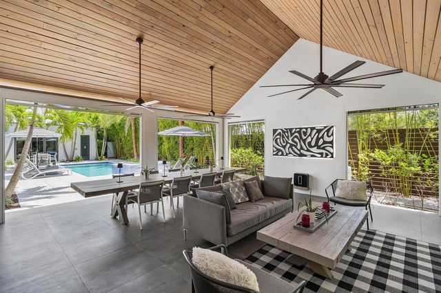 1275 N Swinton Avenue, Delray Beach, FL 33444