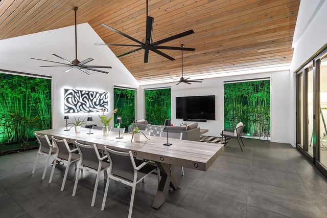 1275 N Swinton Avenue, Delray Beach, FL 33444