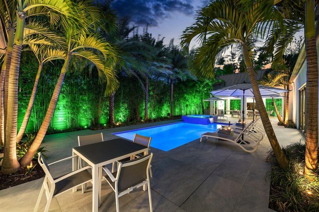 1275 N Swinton Avenue, Delray Beach, FL 33444