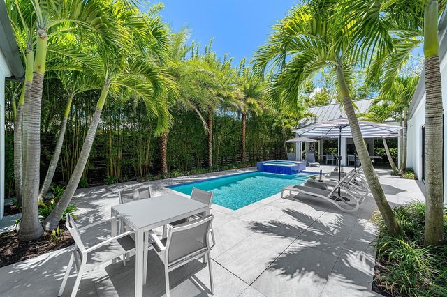 1275 N Swinton Avenue, Delray Beach, FL 33444