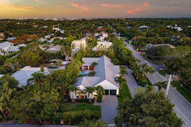 1275 N Swinton Avenue, Delray Beach, FL 33444