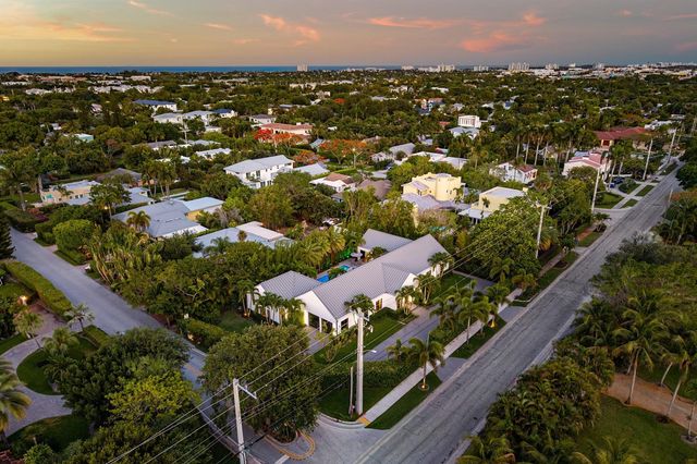 1275 N Swinton Avenue, Delray Beach, FL 33444