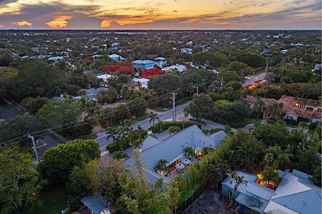 1275 N Swinton Avenue, Delray Beach, FL 33444