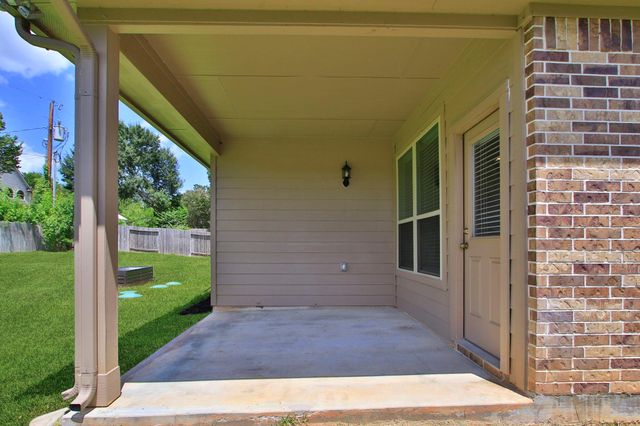 1186 Oak Lane, Conroe, TX 77316