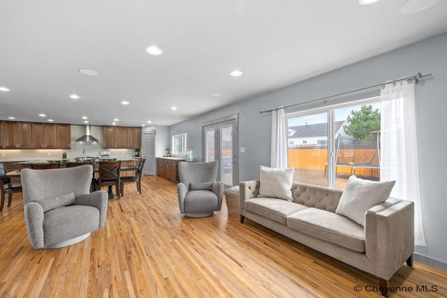 532 CORNELL LN, Cheyenne, WY 82009