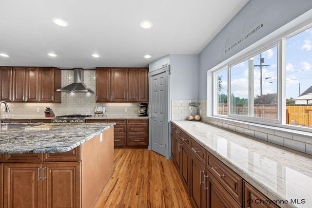 532 CORNELL LN, Cheyenne, WY 82009