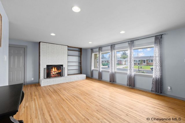532 CORNELL LN, Cheyenne, WY 82009