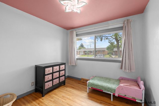 532 CORNELL LN, Cheyenne, WY 82009