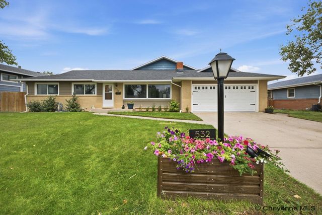 532 CORNELL LN, Cheyenne, WY 82009