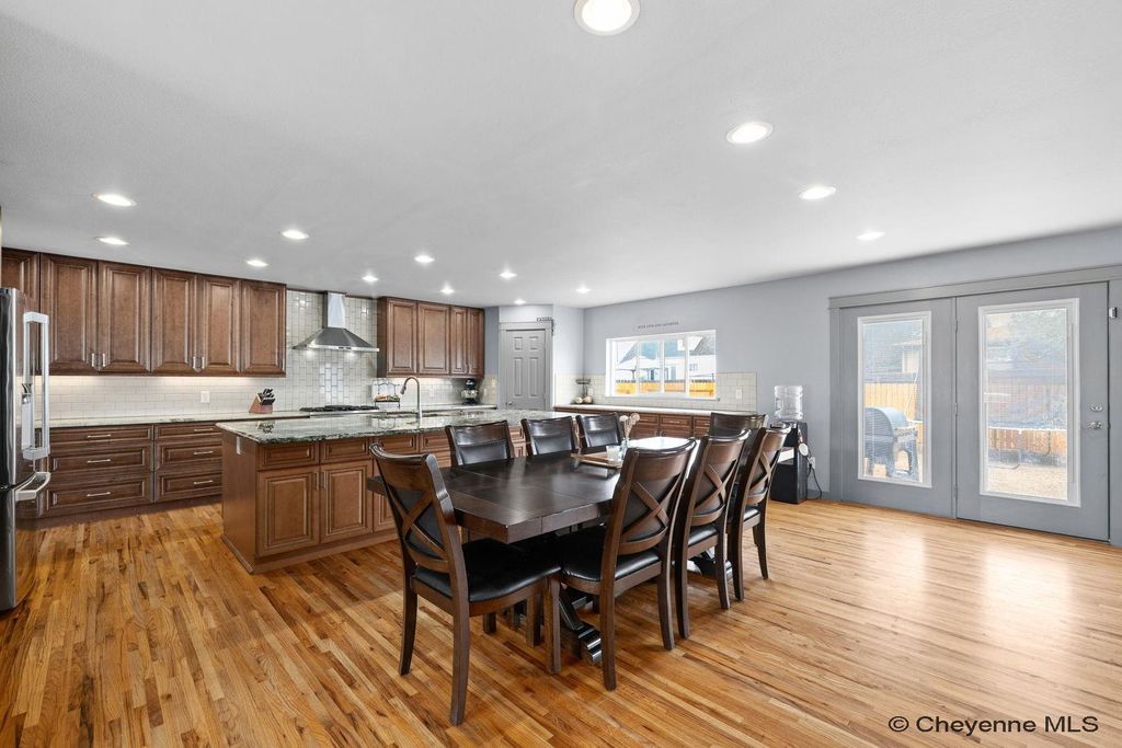532 CORNELL LN, Cheyenne, WY 82009