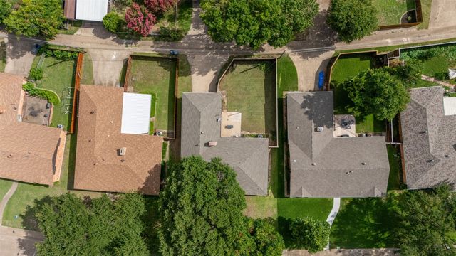 5705 Twineing Street, Dallas, TX 75227