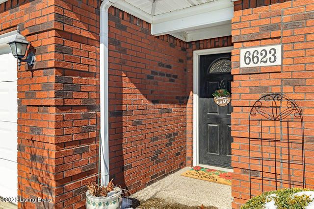 6623 Woods Mill Dr, Louisville, KY 40272