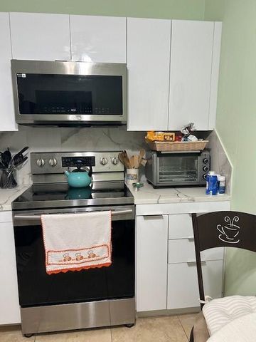 2811 Somerset Drive 316, Lauderdale Lakes, FL 33311