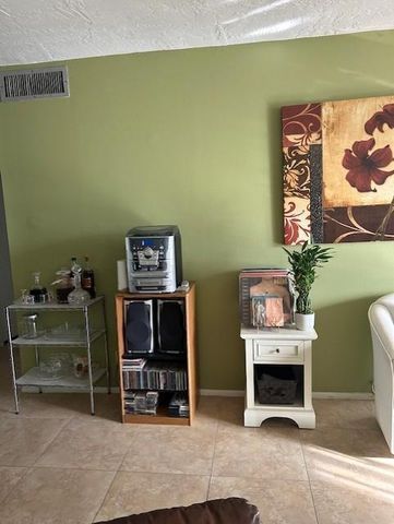 2811 Somerset Drive 316, Lauderdale Lakes, FL 33311