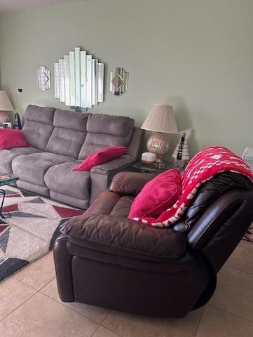 2811 Somerset Drive 316, Lauderdale Lakes, FL 33311