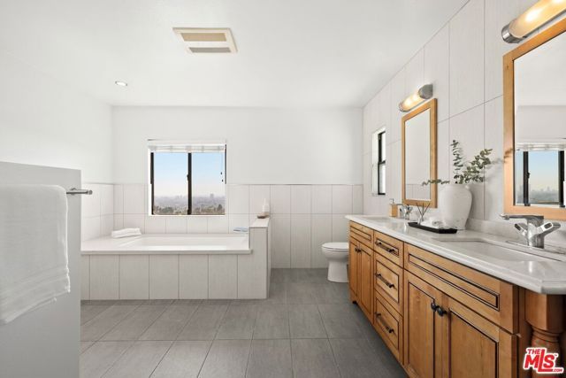 2267 Winona Boulevard, Los Angeles, CA 90027