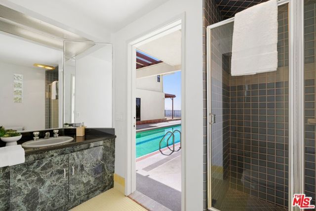 2267 Winona Boulevard, Los Angeles, CA 90027