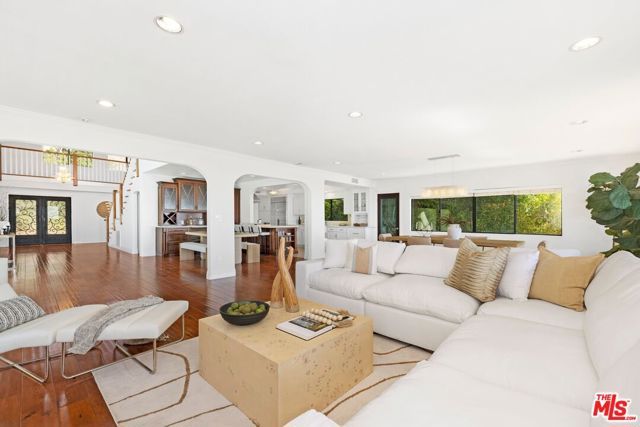 2267 Winona Boulevard, Los Angeles, CA 90027