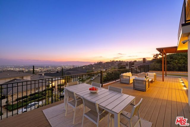 2267 Winona Boulevard, Los Angeles, CA 90027