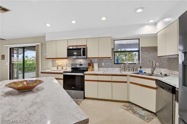 3630 Outrigger LN, St James City, FL 33956