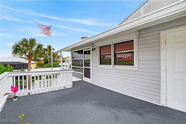 3630 Outrigger LN, St James City, FL 33956