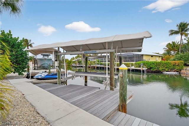 3630 Outrigger LN, St James City, FL 33956