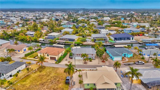 3630 Outrigger LN, St James City, FL 33956